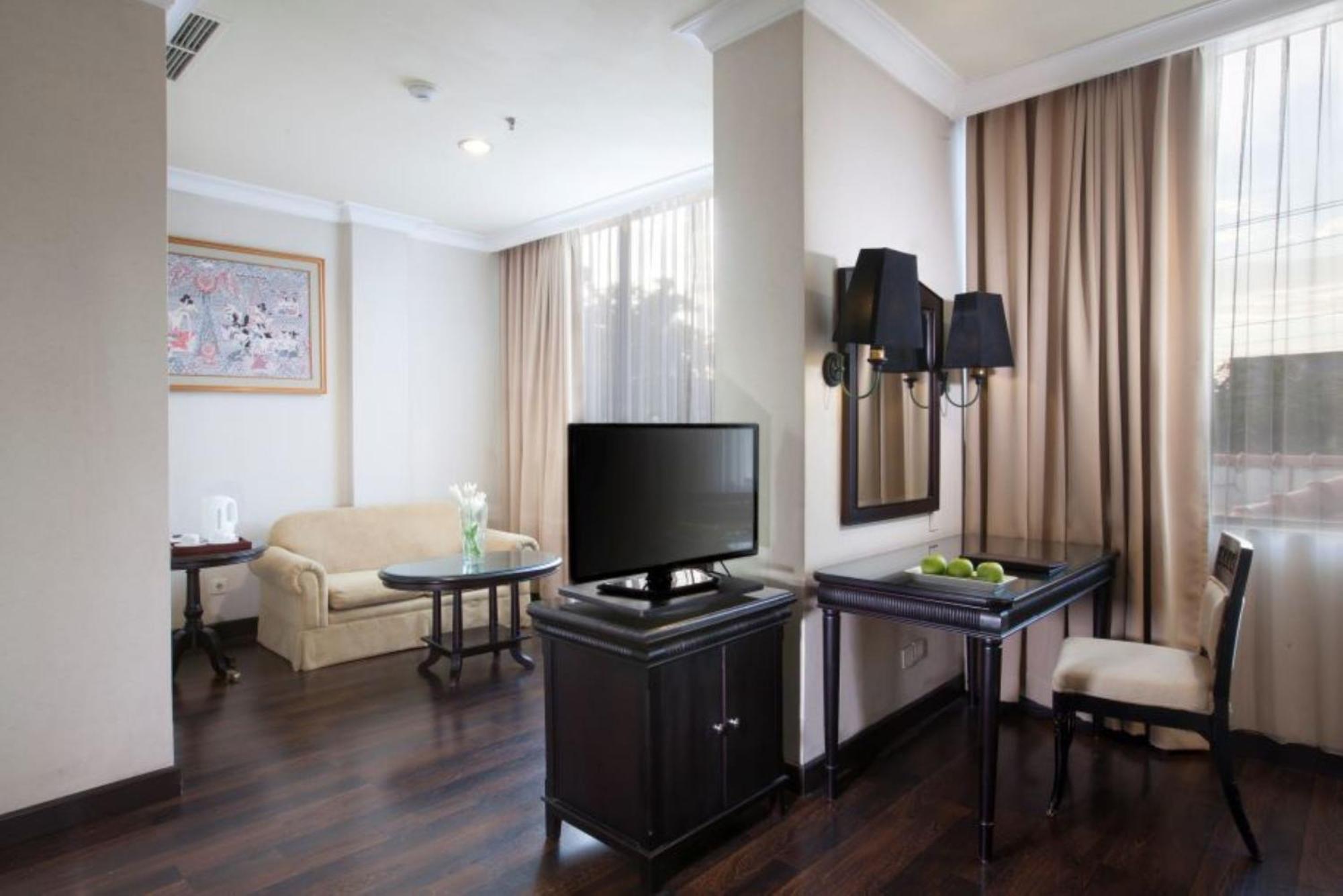 Hotel Sahid Jaya Solo Exterior foto