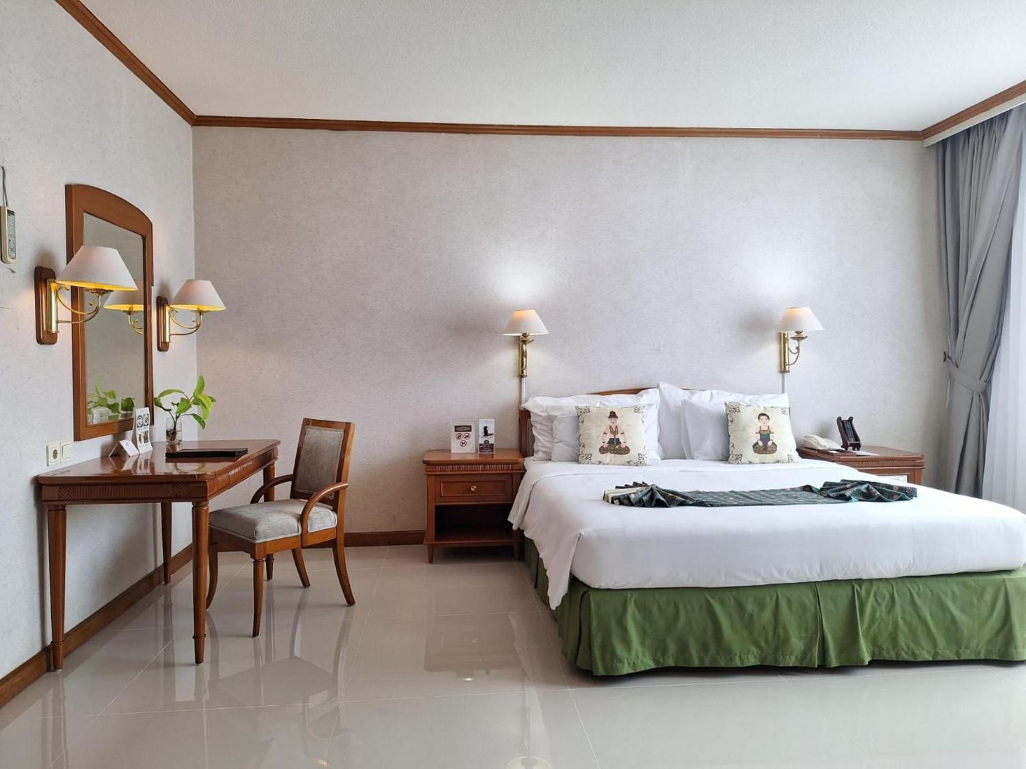 Hotel Sahid Jaya Solo Exterior foto